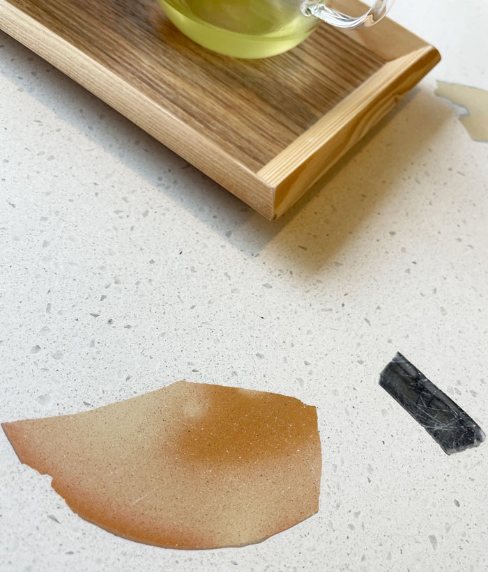 「日本茶とジェラート かめうさぎ」　テーブルの画像