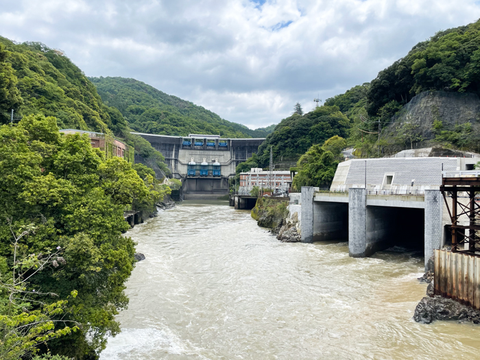 ５月８日の天ケ瀬ダムと宇治川の画像