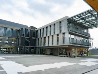 井手町役場の画像