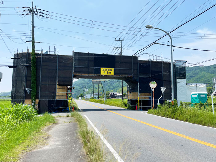 工事中の「恭仁歩道橋」の画像