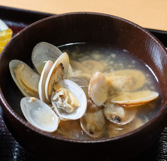 「刺身と天ぷら さくらぎ」あさりの味噌汁の画像