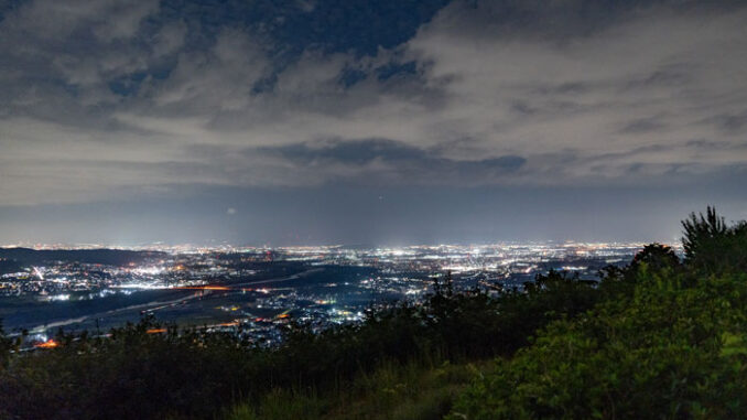 万灯呂山展望台からの夜の景色
