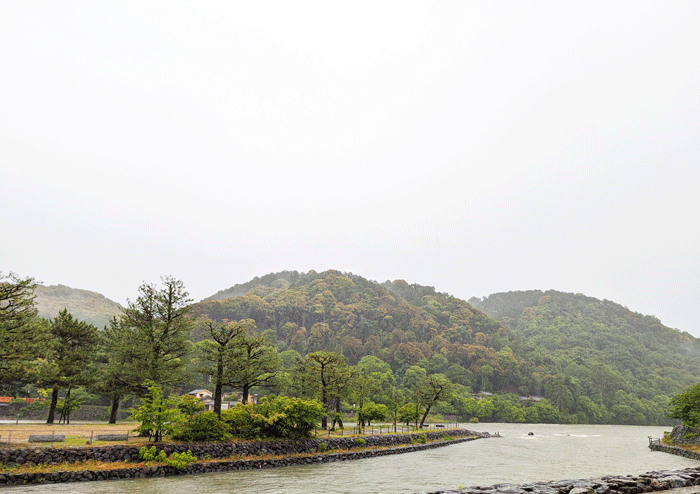 5月28日に増水した宇治川の画像