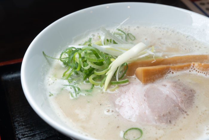 「炭火焼肉 チング」のラーメン画像