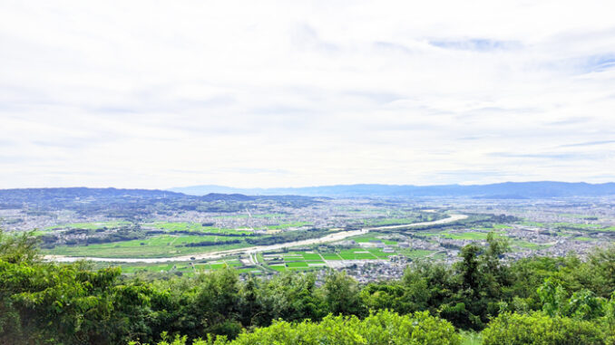 万灯呂山展望台から見たまちの景色の画像