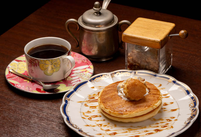 よこやま珈琲モーニングセット ホットケーキセット画像