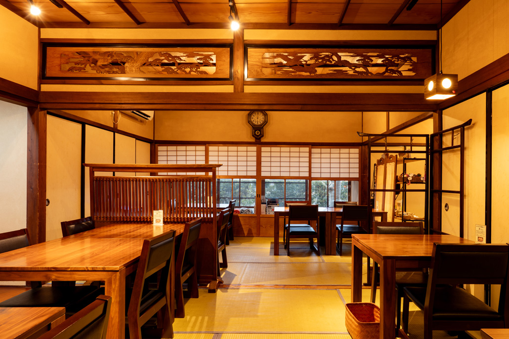 「ギャラリーカフェ 人と木」店内画像１
