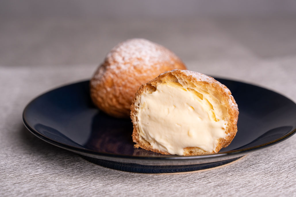 「WHITE MAGIC SWEETS&Co」シュークリーム２