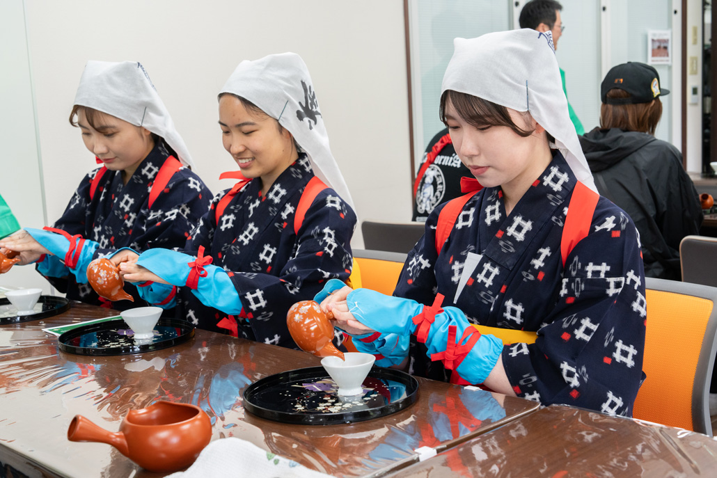 「宇治新茶の淹れ方体験」の画像