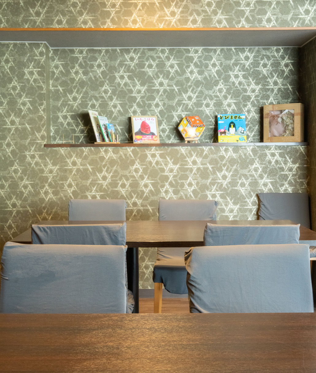 「#FFB7C5（CHERRY BLOSSOM）」　店内画像５