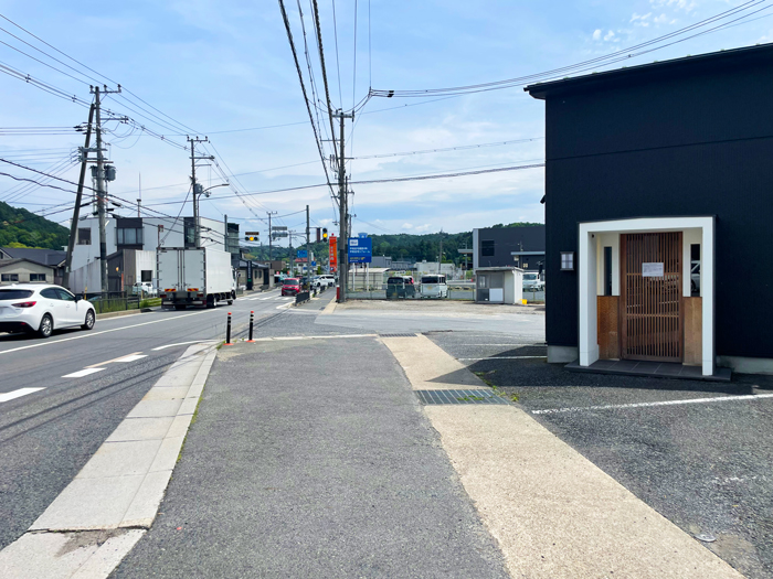 「タウンミーツ」店舗前の通りの画像