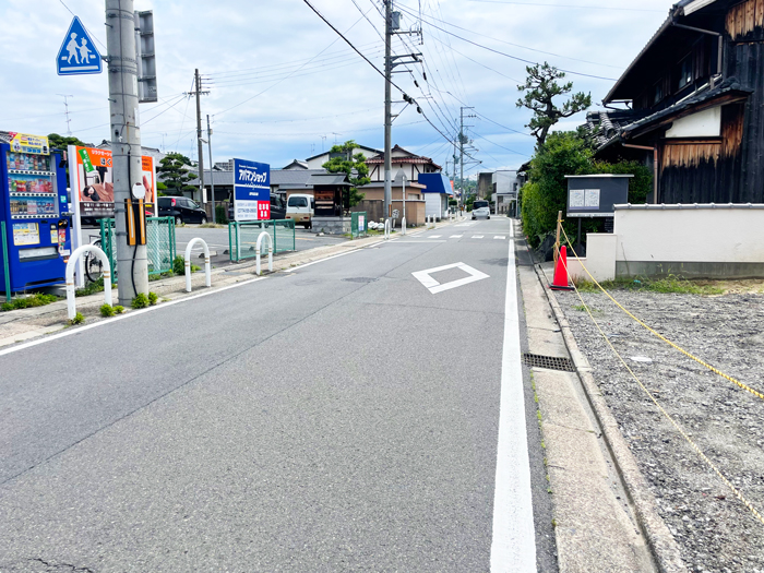 「だいや」の前の通りの画像