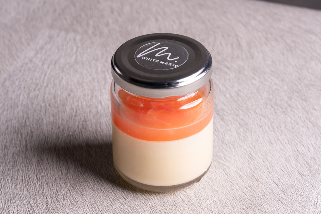 「WHITE MAGIC SWEETS&Co」プリン１