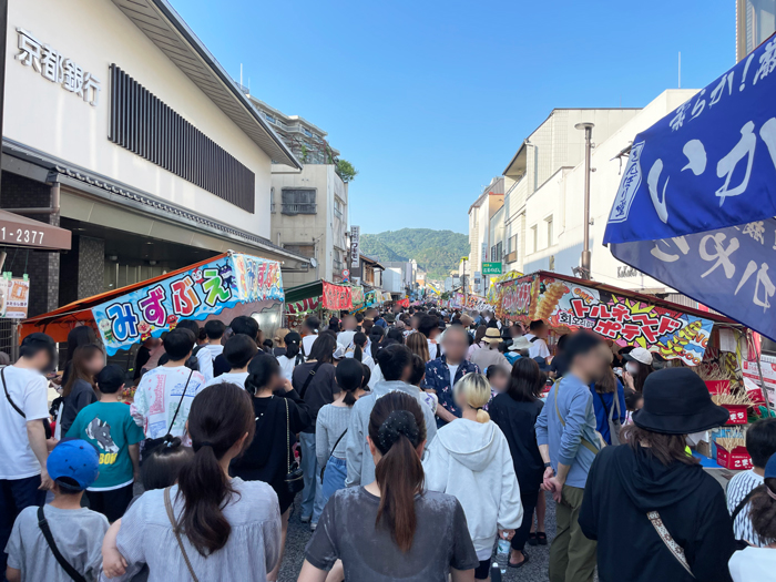 あがた祭の夕方の様子の画像