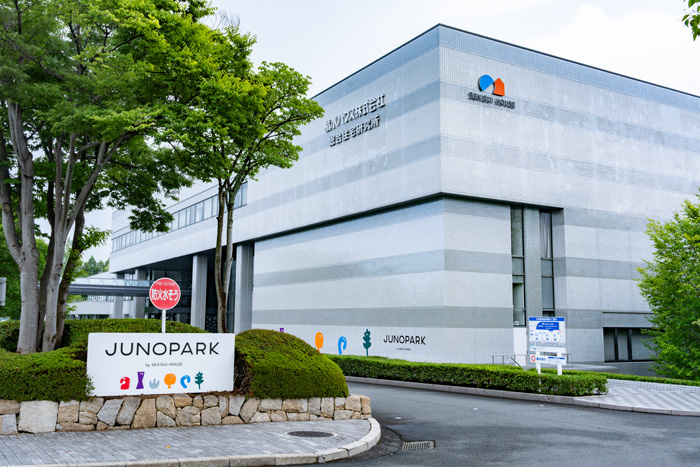 積水ハウスの「住育」エデュメント施設「ＪＵＮＯＰＡＲＫ（ジュノパーク）」外観画像