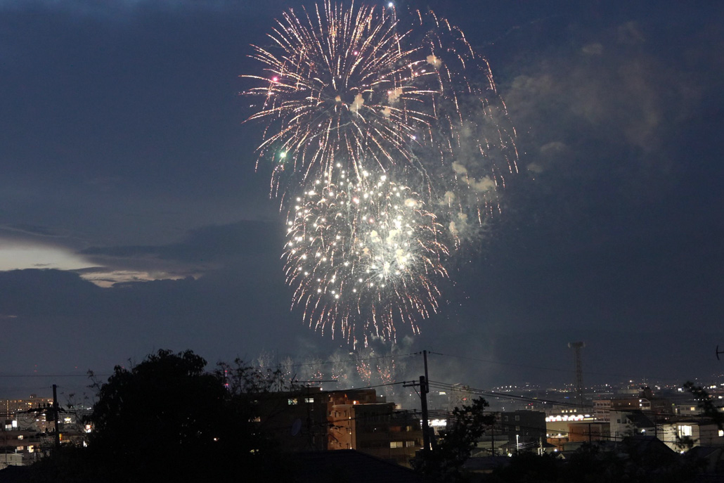 「大久保駐屯地 夏まつり」打上花火の画像