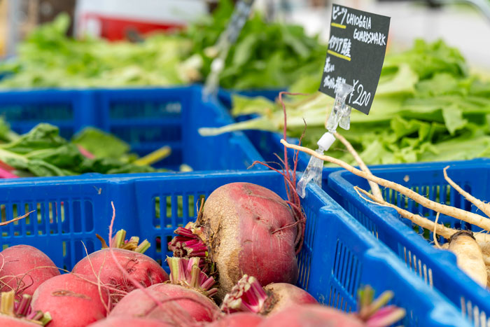 ファーマーズマーケットの野菜画像