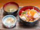「居酒屋あさぬま」の海鮮（ユッケ）丼の全体画像