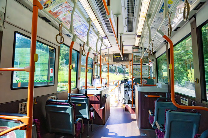 バスの車内画像