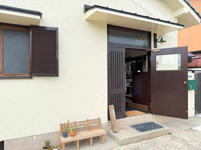 お菓子などのお店「十果（とか）」　外観画像