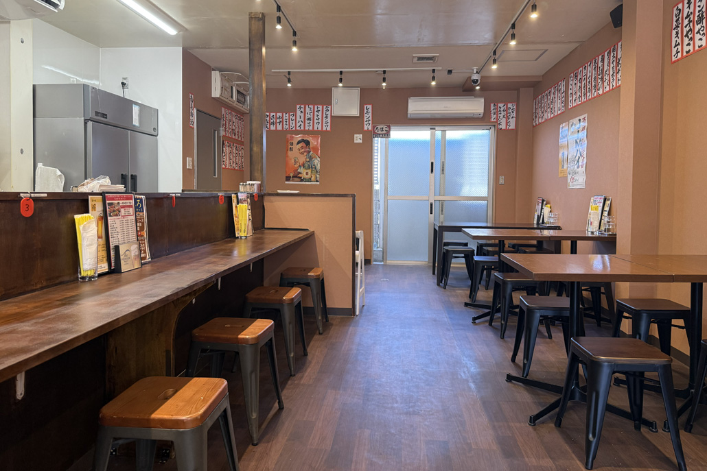 「粉もん屋八近鉄小倉駅前店」の店内画像