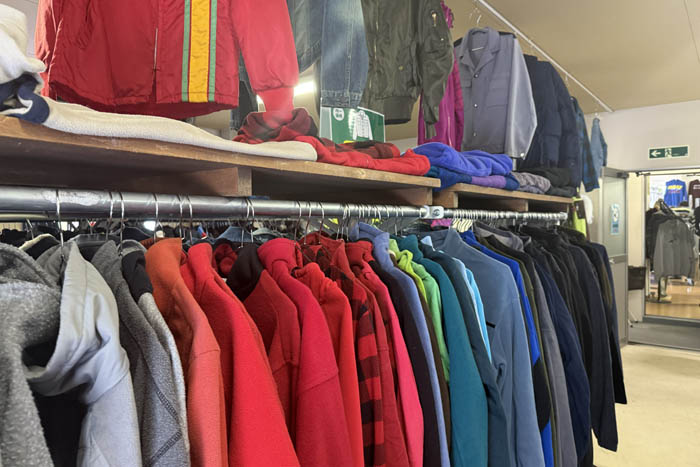 「3peace京都古着卸売倉庫」の店内画像３