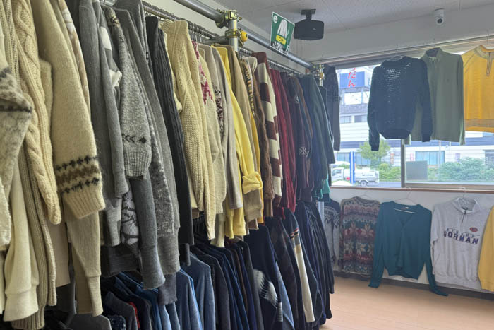 「3peace京都古着卸売倉庫」の店内画像４