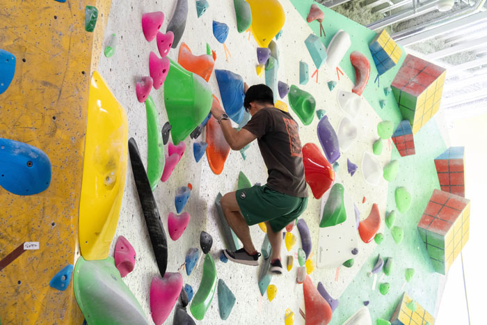 「ディーボルダリングプラス 松井山手」店長の長山様