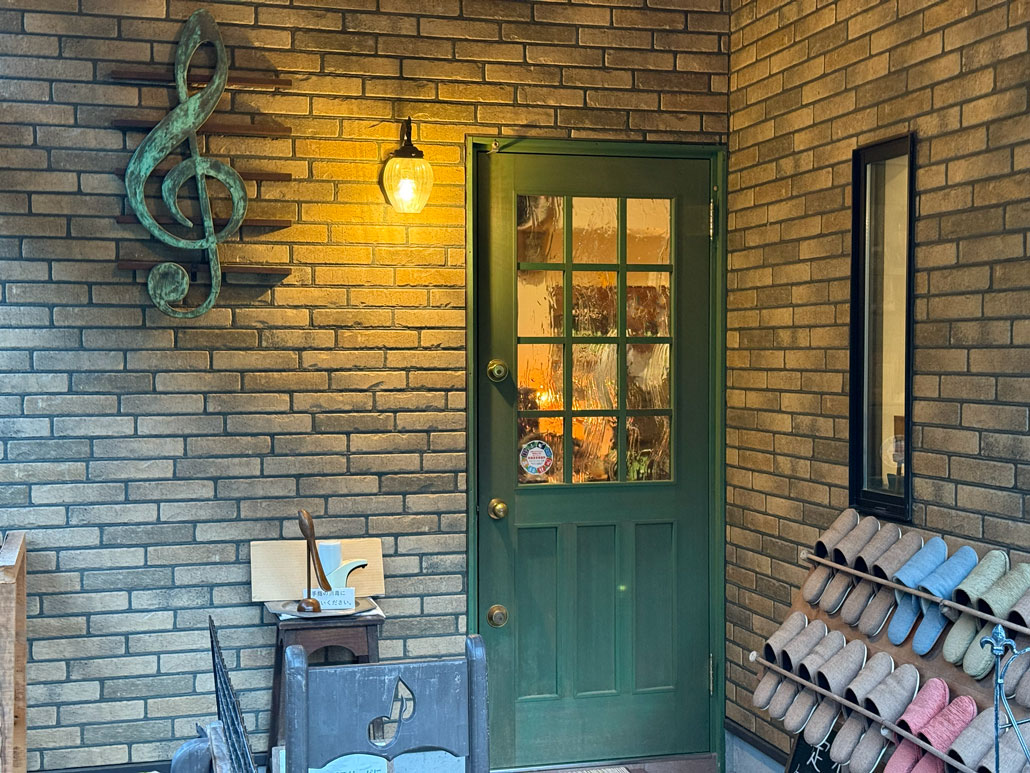 「Cafe瑠璃」　外観画像２