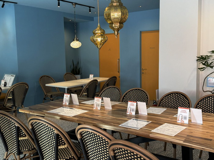 「喫茶クレタケ」２階の店内画像１