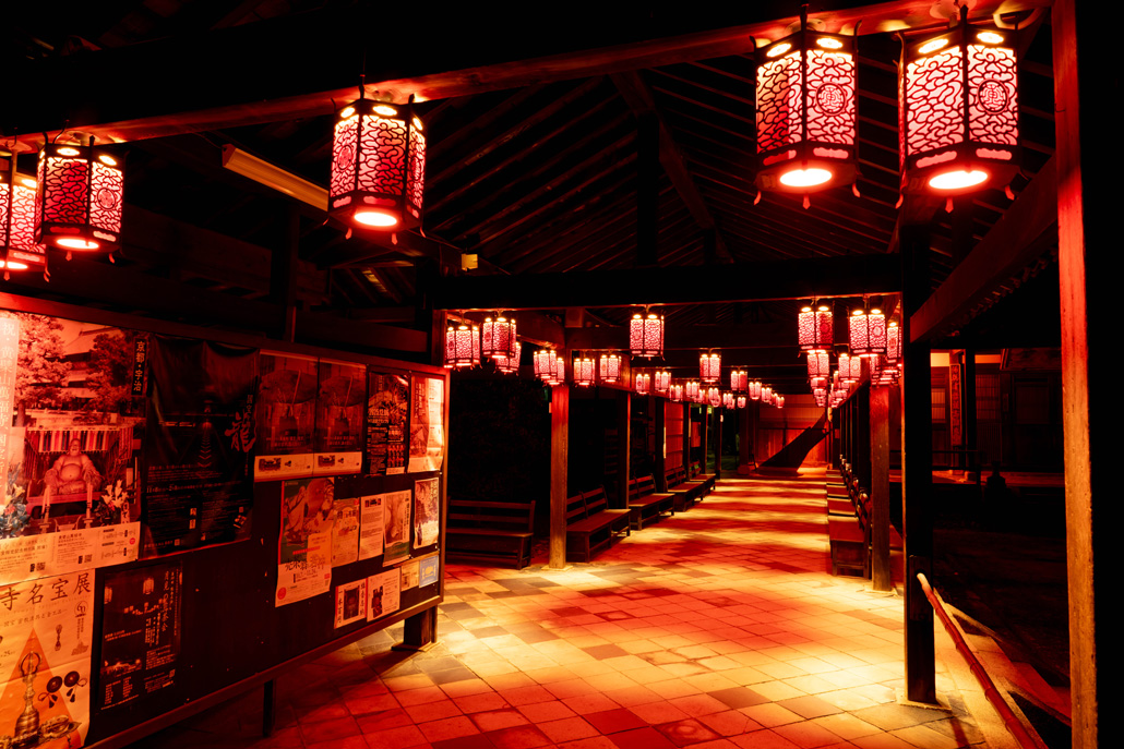 萬福寺 特別拝観＆光のアートインスタレーション開催時の廊下の画像