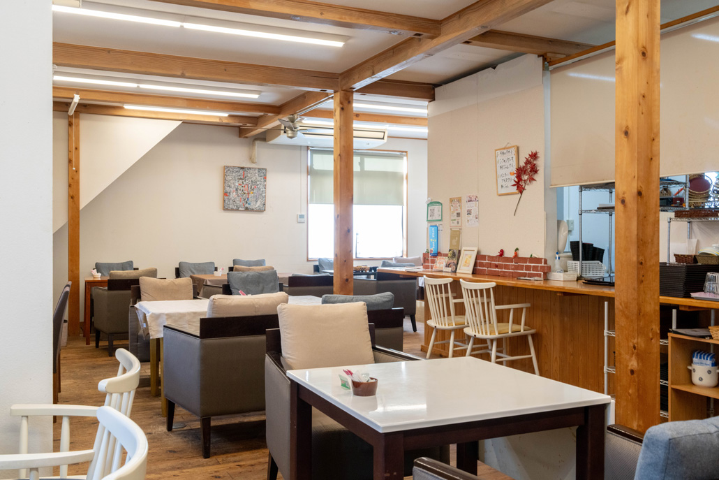 あいはうす鹿背山　店内の画像