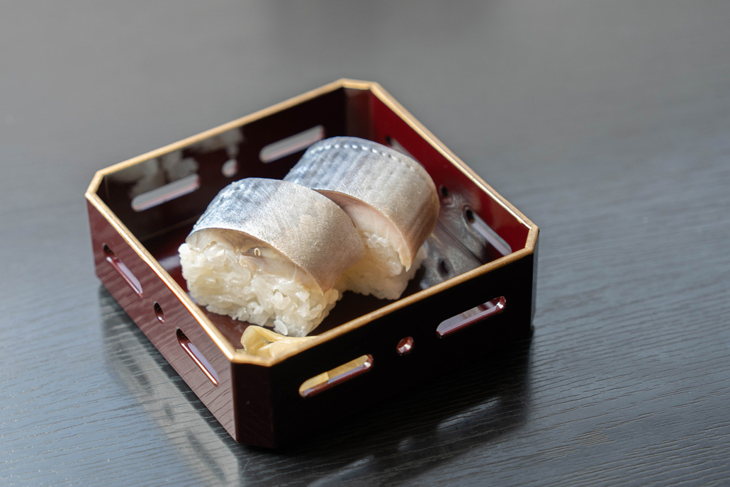 「さんとくうどん」鯖寿司の画像