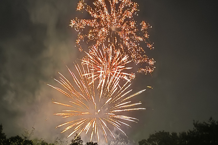 「令和７年度 和束町 茶源郷まつり」綺麗な花火の画像