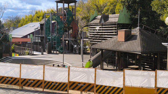 改修工事中の「バンクーバー砦」の画像