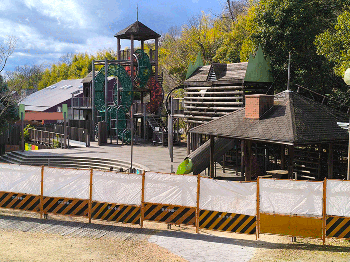 改修工事中の「バンクーバー砦」の画像