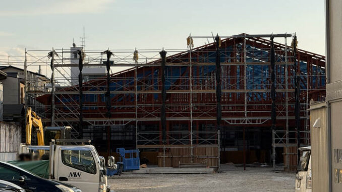 「ドラッグストアコスモス 伏見新町店」外観画像