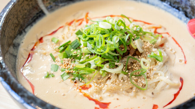 「担々麺三国志 六地蔵店」の画像