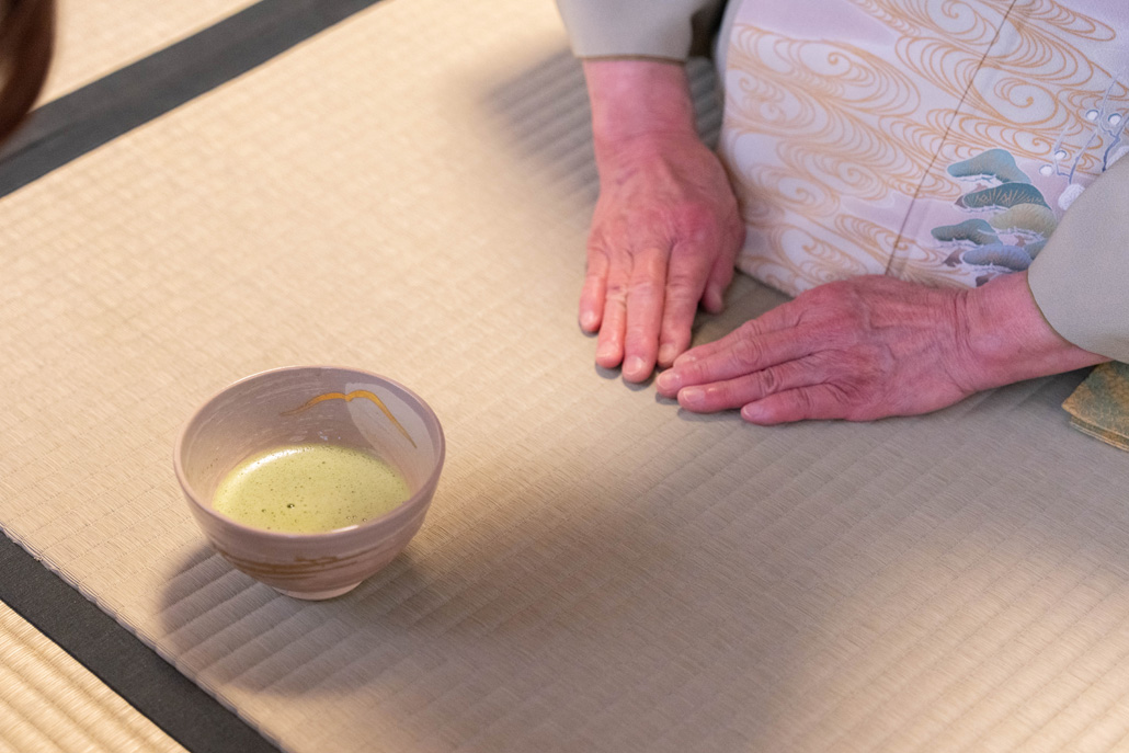 宇治市営茶室「対鳳庵」茶室開きの美味しいお茶の画像