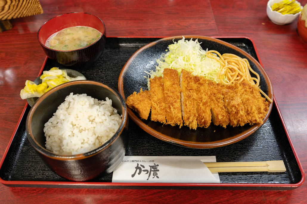 「かつ廣 桃山店」のロースカツ定食の画像