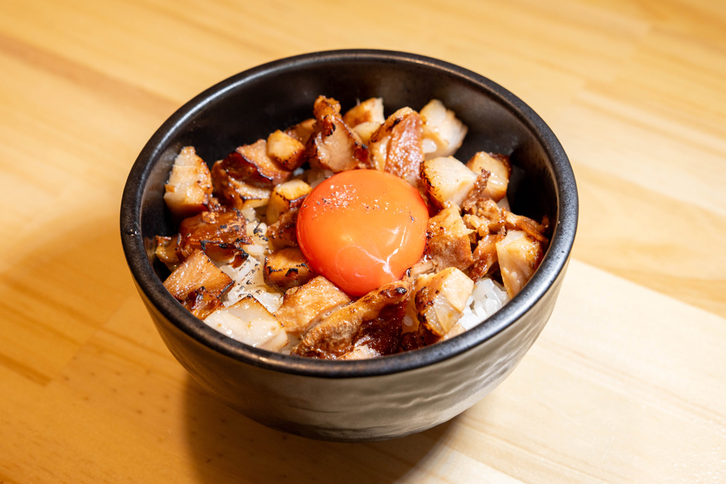 「担担麺専門店 ENISHI 京都宇治」　炙りチャーシュー丼の画像