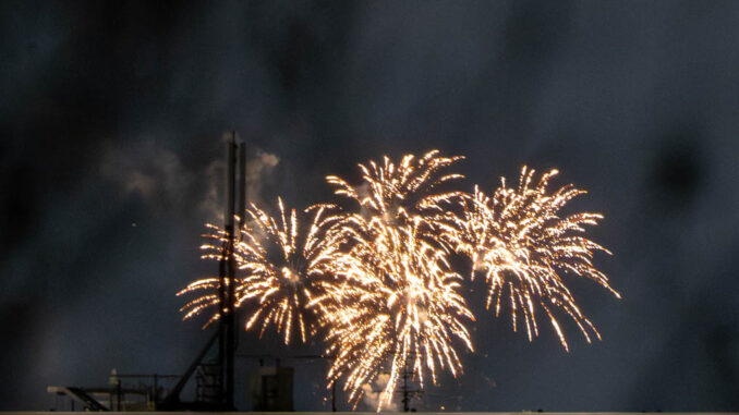 ２月６日の綺麗な花火の画像
