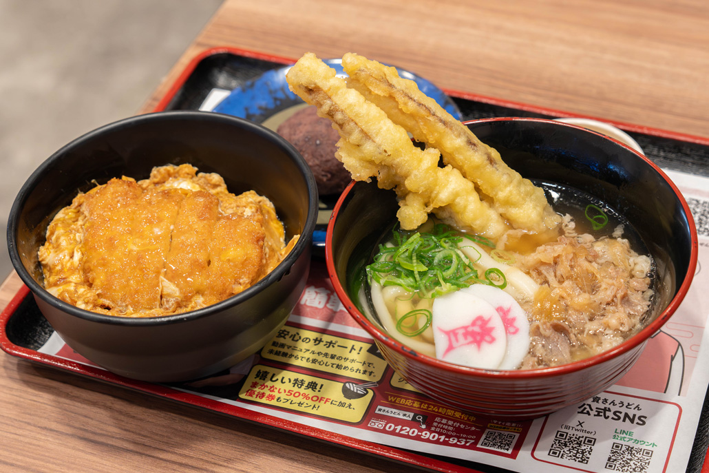 「資さんうどん」のしあわせセット画像