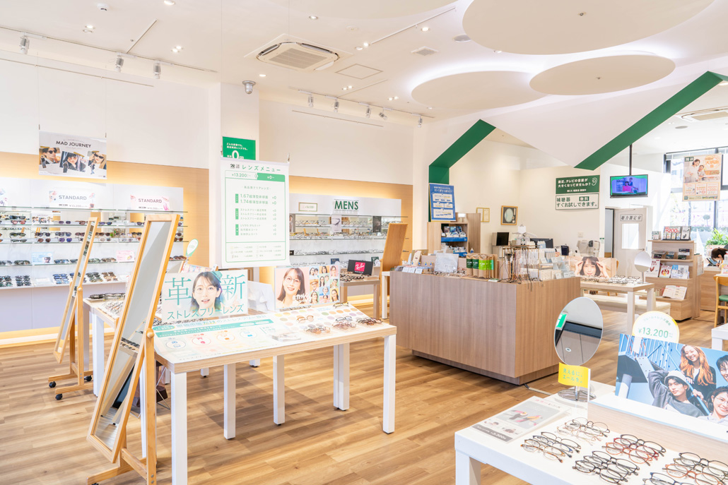 眼鏡市場 店内画像