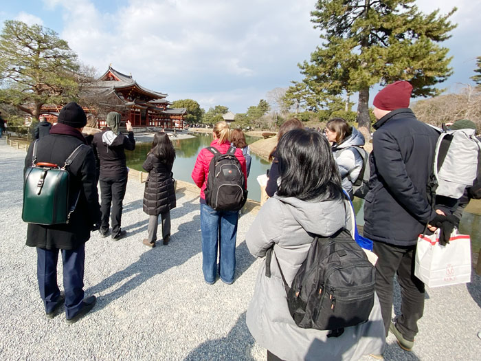西バルカン諸国の観光専門家１２名、京都府宇治市で持続可能な観光開発まなぶ　in平等院画像