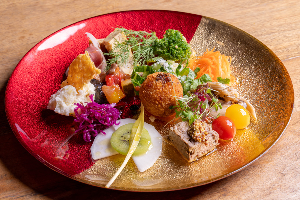 「Osteria Lo Stuzzichino（オステリア ロ ストゥッツキーノ）」　　「Antipasto」（城陽のお野菜を中心とした前菜の盛り合わせ）の画像