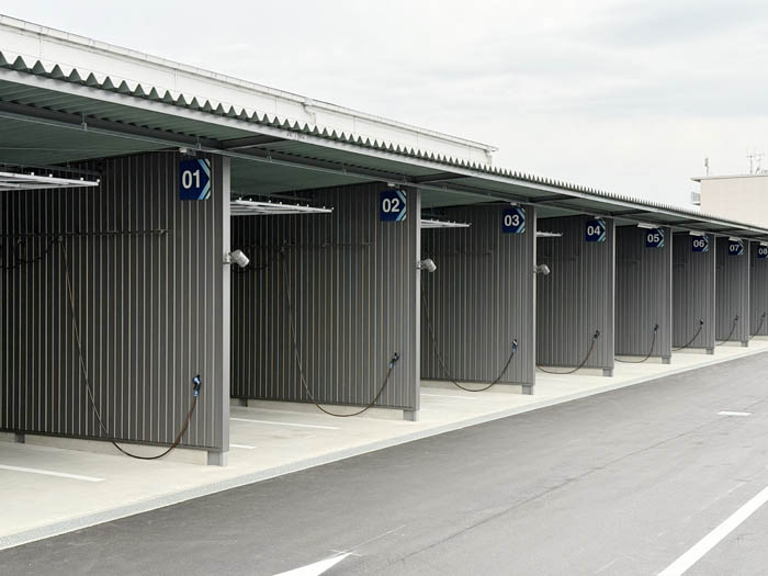 予約制セルフ洗車「Whitepit（ホワイトピット） 京都久御山店」