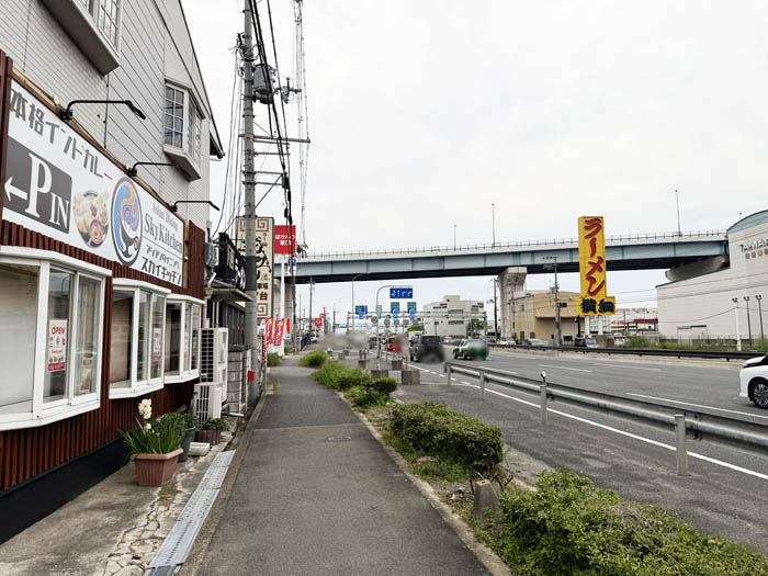 「Sky Kitchen 久御山店」前の画像