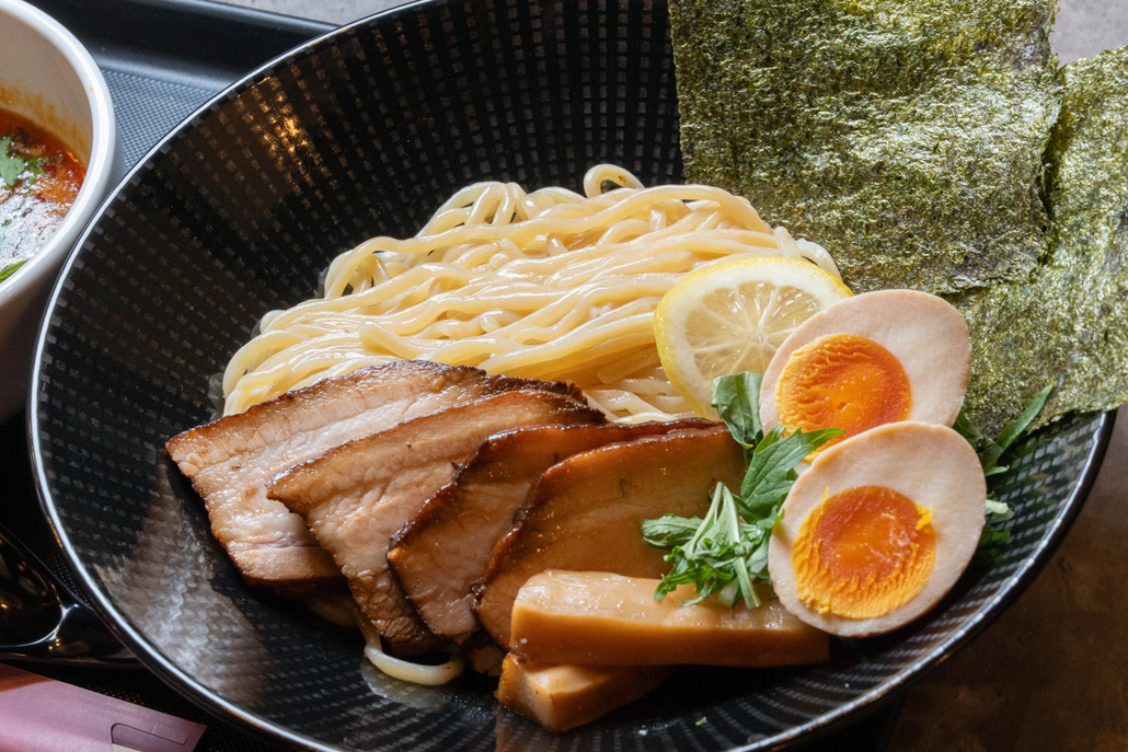 つけ麺 詠（うた）　海老辛つけ麺の麺の画像