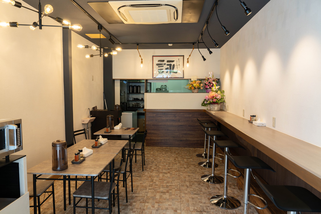 つけ麺 詠（うた）　店内画像